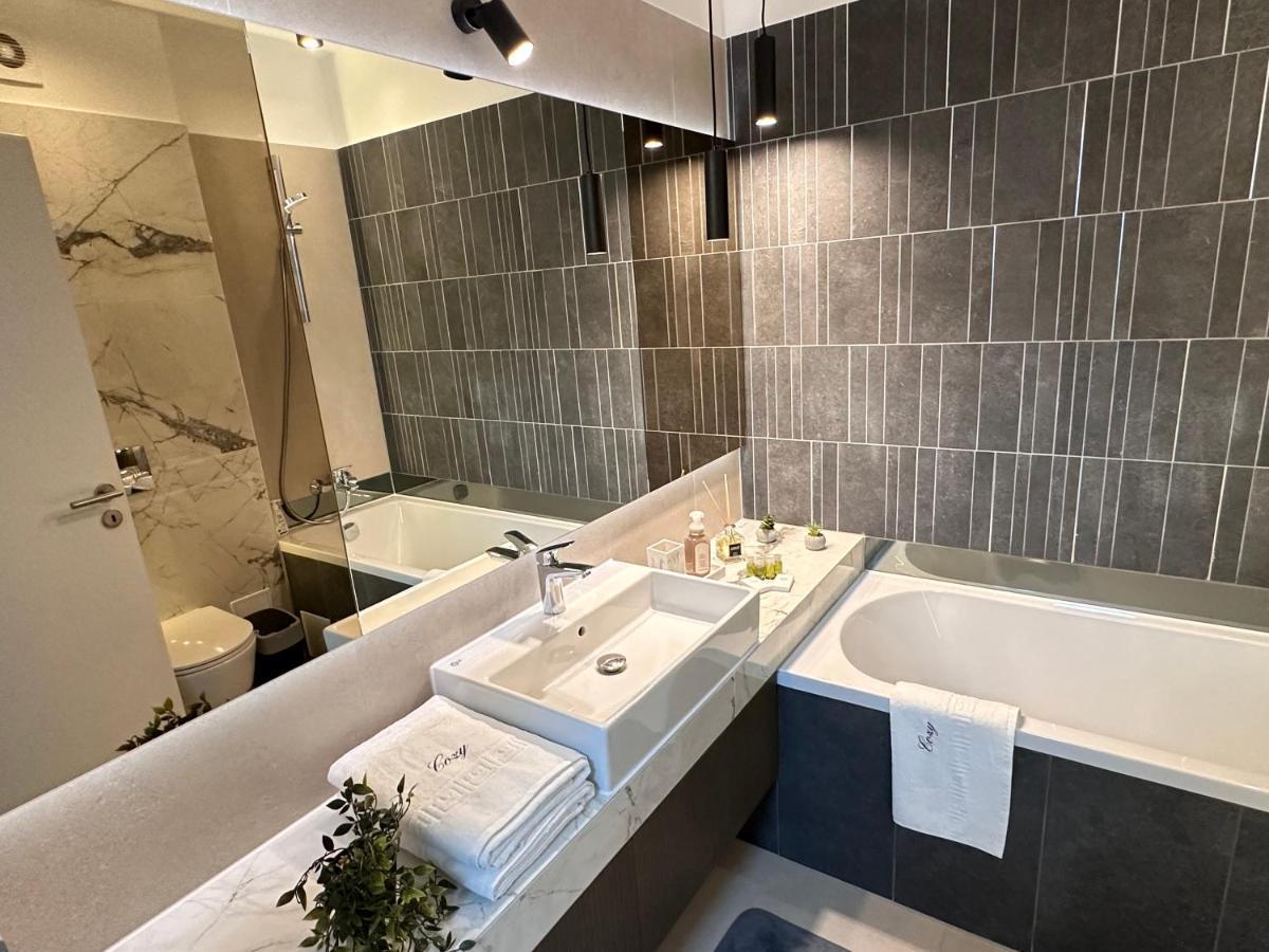 Urban Luxury Flats - Cozy Apartments At Coresi Mall #Braşov Exteriör bild