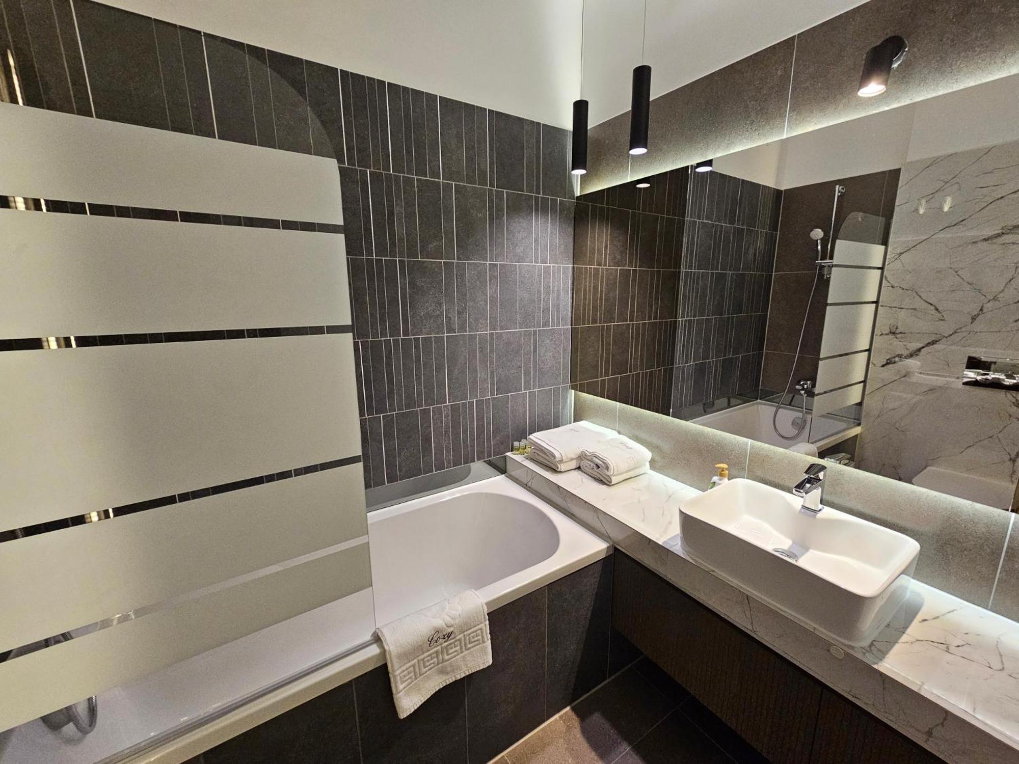 Urban Luxury Flats - Cozy Apartments At Coresi Mall #Braşov Exteriör bild